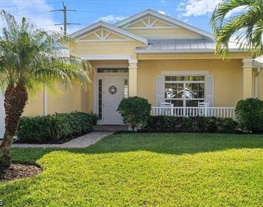732 7th Avenue N - Photo Thumbnail 6