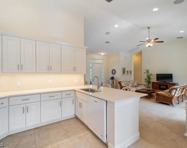 732 7th Avenue N - Photo Thumbnail 14