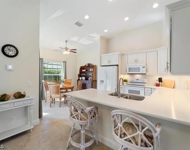 732 7th Avenue N - Photo Thumbnail 13