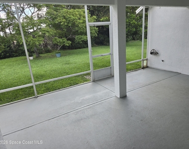 292 Carmel Drive - Photo Thumbnail 11