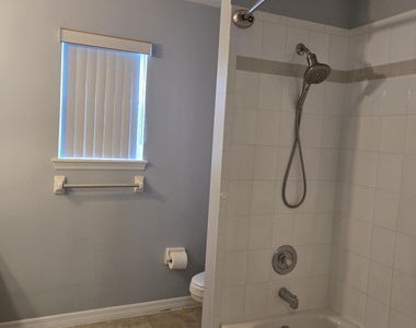 292 Carmel Drive - Photo Thumbnail 14