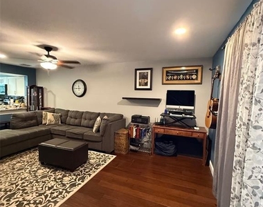 505 Sun Ridge Place - Photo Thumbnail 10