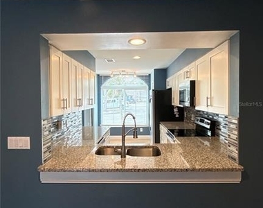505 Sun Ridge Place - Photo Thumbnail 5