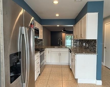 505 Sun Ridge Place - Photo Thumbnail 4