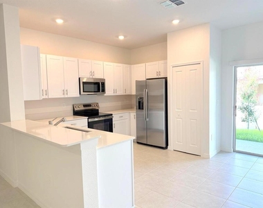 10203 Trumpet Honeysuckle Way - Photo Thumbnail 2
