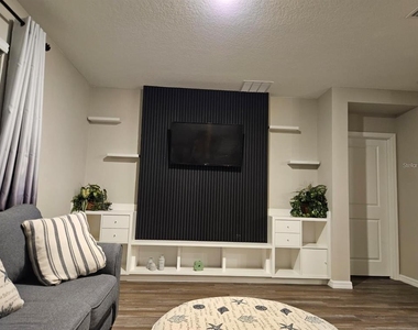 32650 Osprey Peak Way - Photo Thumbnail 4