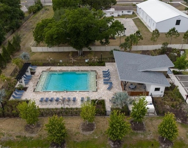 1123 Creek Valley Court - Photo Thumbnail 34