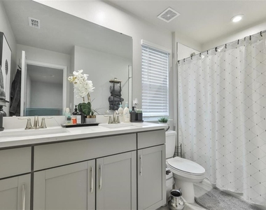1123 Creek Valley Court - Photo Thumbnail 24
