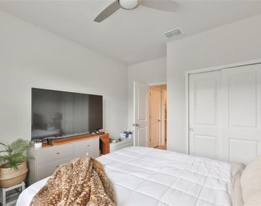 1123 Creek Valley Court - Photo Thumbnail 19