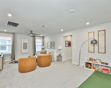 1123 Creek Valley Court - Photo Thumbnail 15
