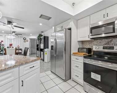 2401 26th Avenue S - Photo Thumbnail 6