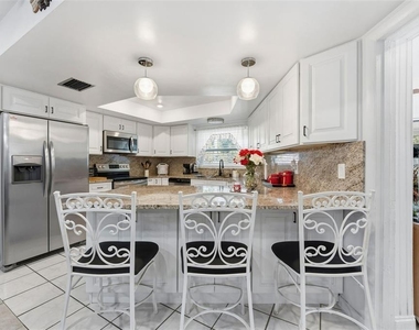 2401 26th Avenue S - Photo Thumbnail 5
