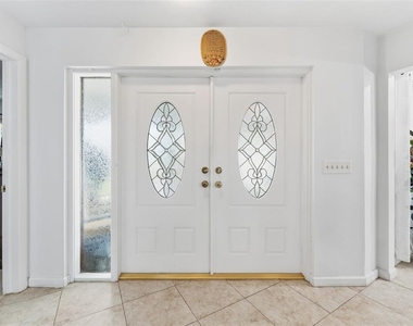 2401 26th Avenue S - Photo Thumbnail 3