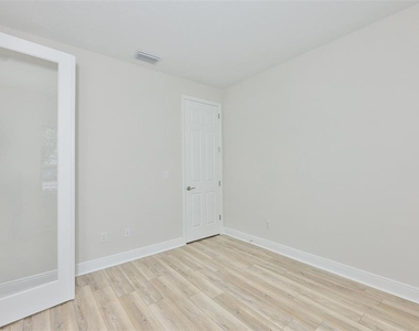 14661 Horse Trot Road - Photo Thumbnail 13