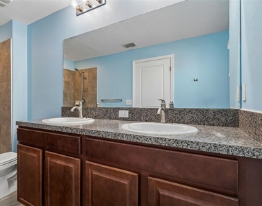 10687 Lake Montauk Drive - Photo Thumbnail 25
