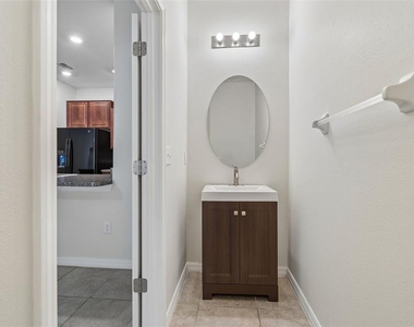 10687 Lake Montauk Drive - Photo Thumbnail 18