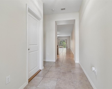 10687 Lake Montauk Drive - Photo Thumbnail 4