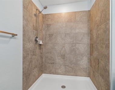 10687 Lake Montauk Drive - Photo Thumbnail 23