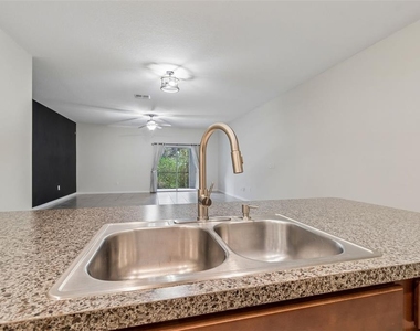 10687 Lake Montauk Drive - Photo Thumbnail 12