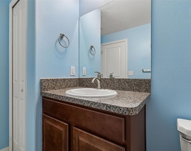 10687 Lake Montauk Drive - Photo Thumbnail 31