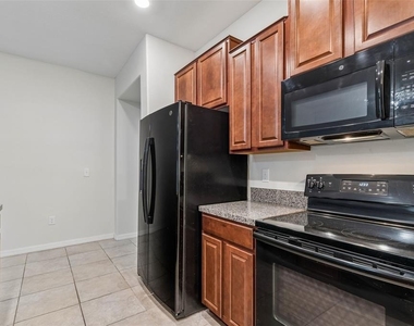 10687 Lake Montauk Drive - Photo Thumbnail 11