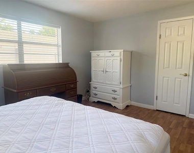 13157 Clay Avenue - Photo Thumbnail 12