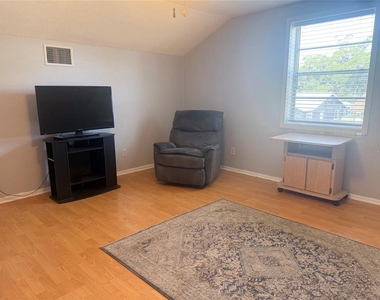 13157 Clay Avenue - Photo Thumbnail 16