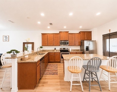 12820 Strode Lane - Photo Thumbnail 9