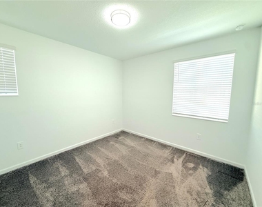 393 Bogey Drive - Photo Thumbnail 7