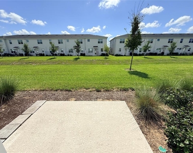 393 Bogey Drive - Photo Thumbnail 3