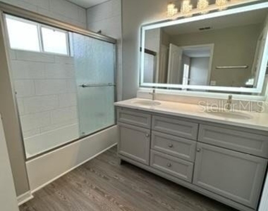 1631 Sherbourne Street - Photo Thumbnail 12