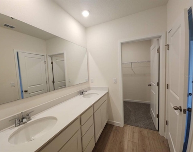 3371 Chroma Street - Photo Thumbnail 15
