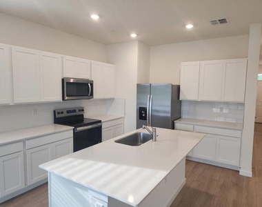 3371 Chroma Street - Photo Thumbnail 2