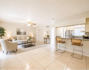123 Scottsdale Square - Photo Thumbnail 1