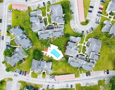 123 Scottsdale Square - Photo Thumbnail 6