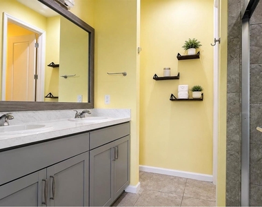 2410 Bittle Way - Photo Thumbnail 9
