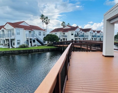 2556 Woodgate Boulevard - Photo Thumbnail 20