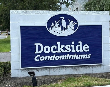 2556 Woodgate Boulevard - Photo Thumbnail 14
