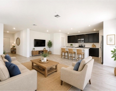924 Serchio Street - Photo Thumbnail 2