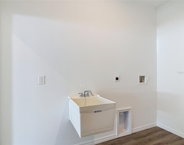 1081 Mccrory Street - Photo Thumbnail 47