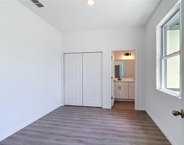 1081 Mccrory Street - Photo Thumbnail 33