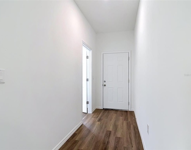 2607 Seagull Lane - Photo Thumbnail 6