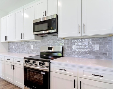 2607 Seagull Lane - Photo Thumbnail 18