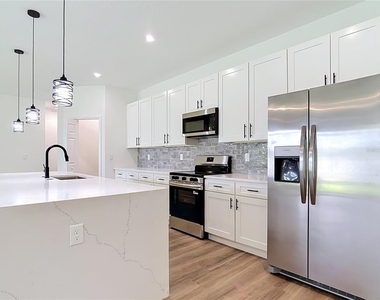 2607 Seagull Lane - Photo Thumbnail 16