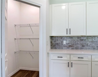 2607 Seagull Lane - Photo Thumbnail 19
