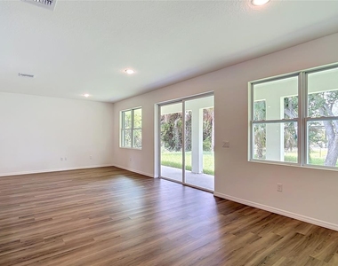 2607 Seagull Lane - Photo Thumbnail 8