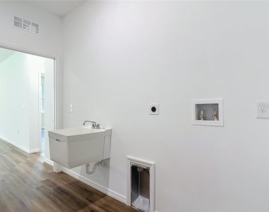 2607 Seagull Lane - Photo Thumbnail 43