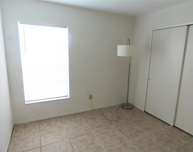 104 Northlake Drive - Photo Thumbnail 12
