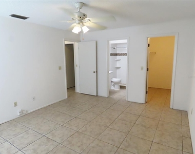 104 Northlake Drive - Photo Thumbnail 8