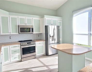 1224 Siesta Key Circle - Photo Thumbnail 11